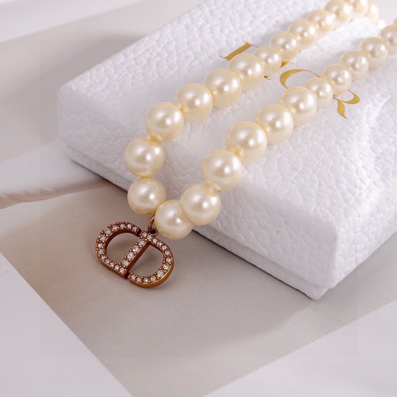 chr1st1an D10r necklaces